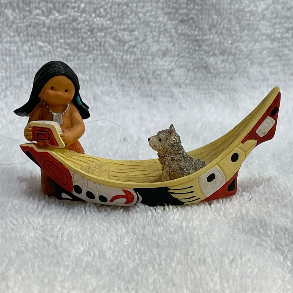 Friends of the feather figurine. (Northwest)
